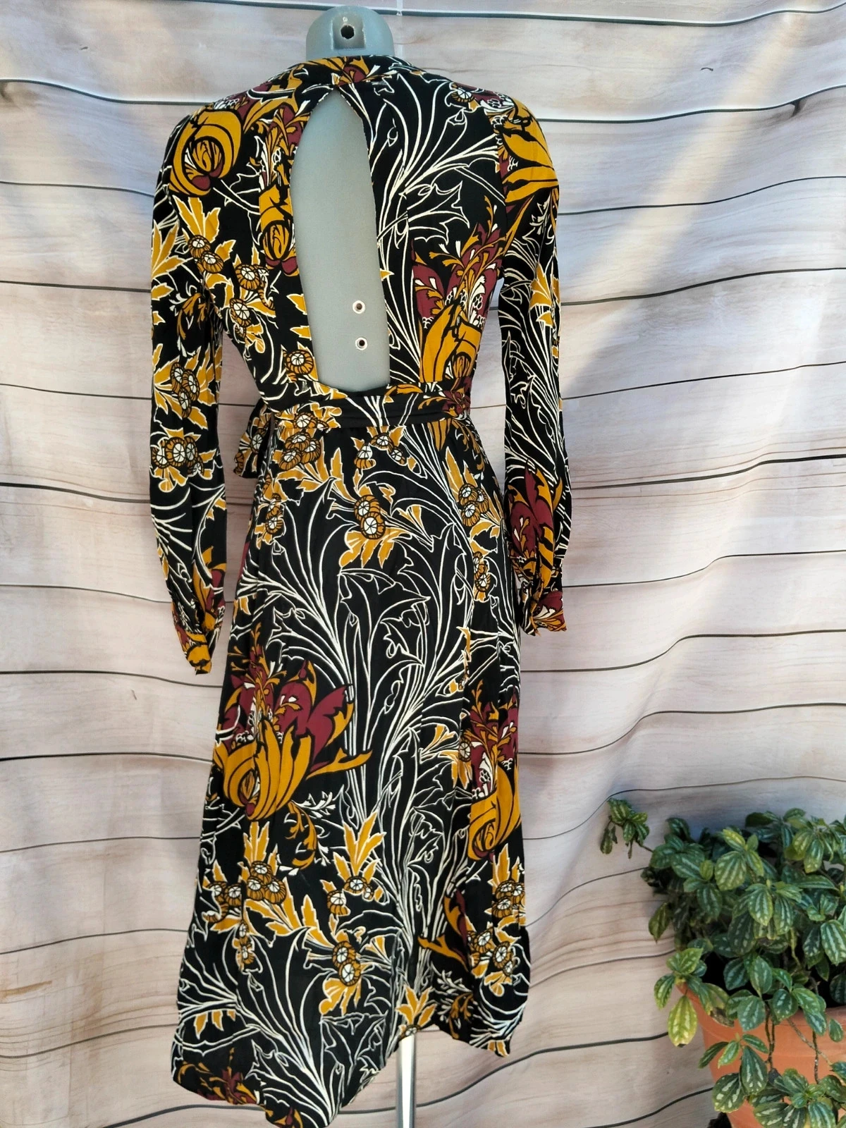 Vestido cruzado estampado floral – manga longa – costas abertas – Tamanho M 🏳 – photo 8